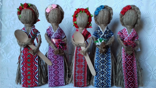 Особенности изготовления куклы-мотанки своими руками и значение разных оберегов